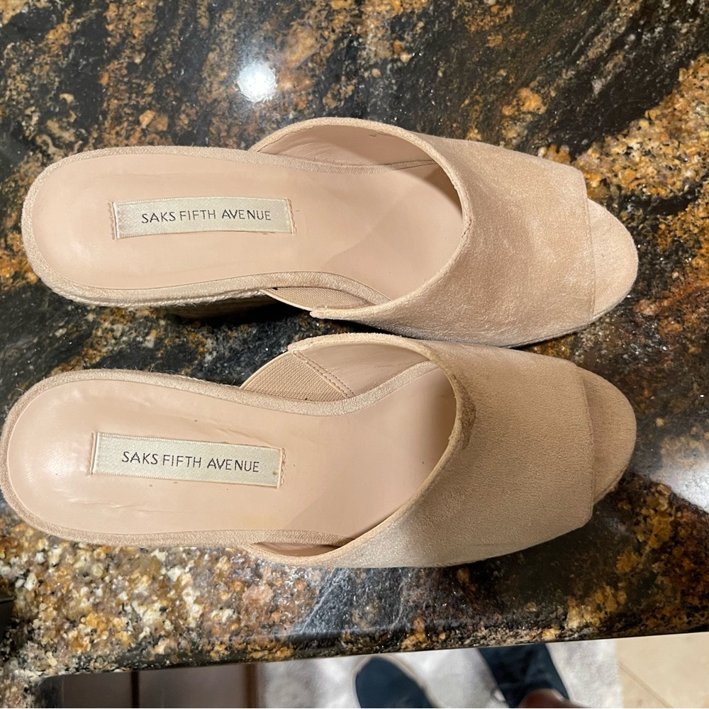 Saks Fifth avenue very nice and comfortable